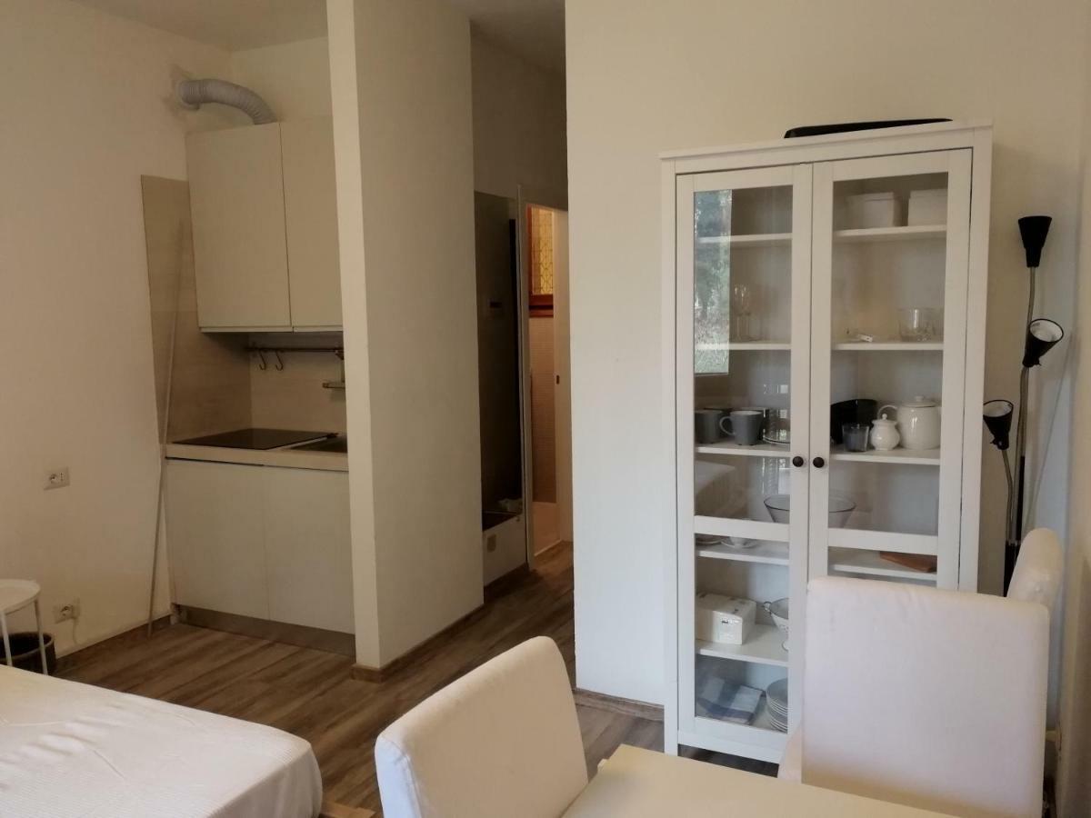 Bianca Studio Guanzate Luaran gambar