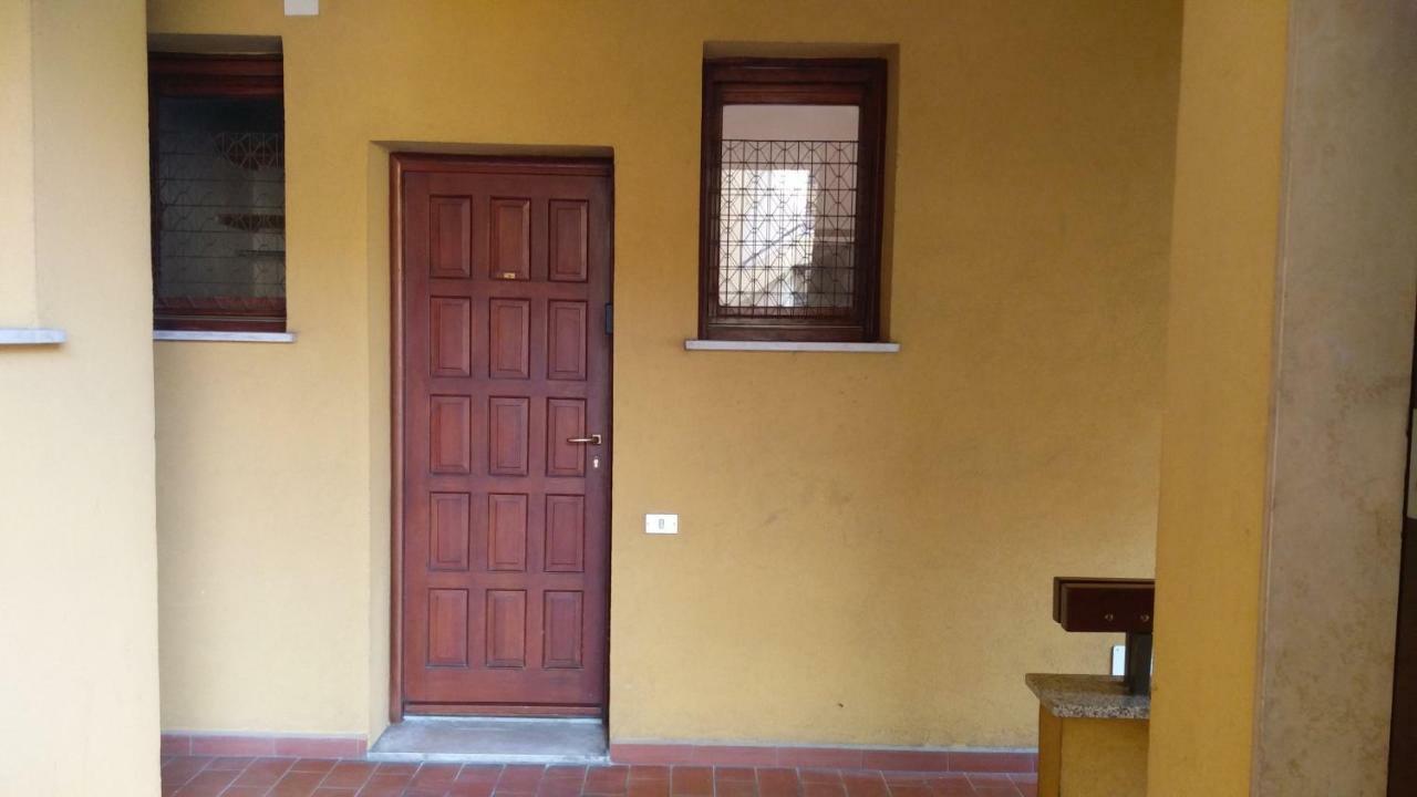 Bianca Studio Guanzate Luaran gambar